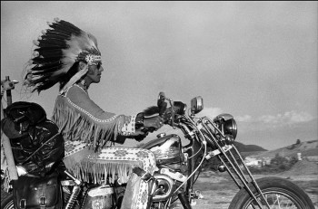 ©Philippe Vermès - biker - indien - 140 x 95 cm